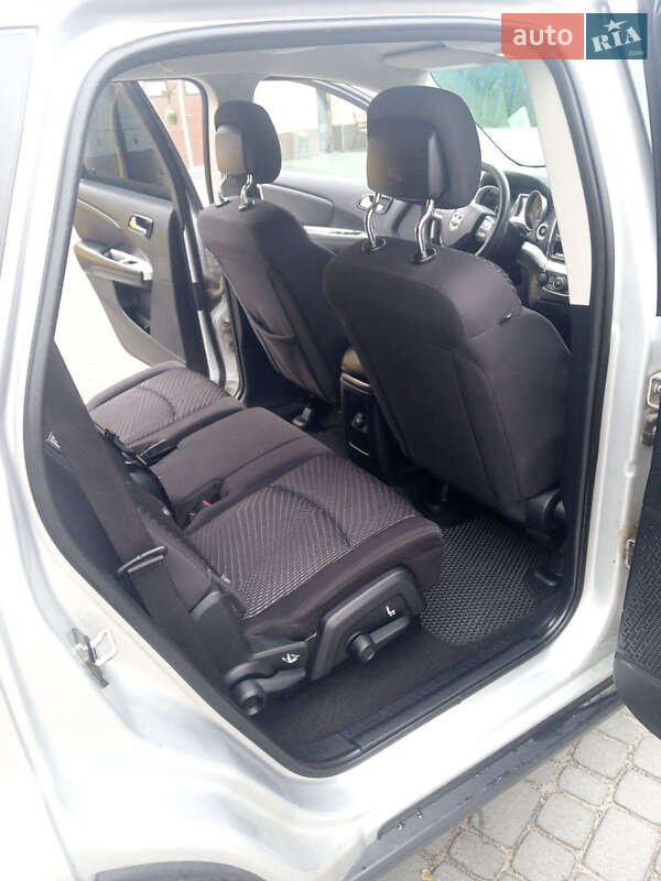 Позашляховик / Кросовер Dodge Journey 2014 в Самборі фото 14 Позашляховик / Кросовер Dodge Journey 2014 в Самборі