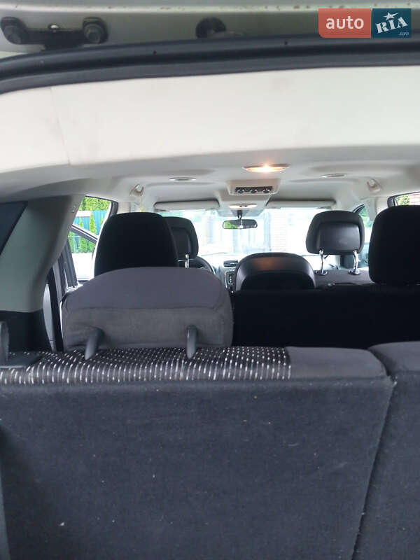 Позашляховик / Кросовер Dodge Journey 2014 в Самборі фото 22 Позашляховик / Кросовер Dodge Journey 2014 в Самборі