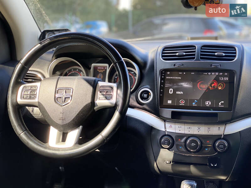 Позашляховик / Кросовер Dodge Journey 2013 в Києві