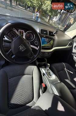 Внедорожник / Кроссовер Dodge Journey 2015 в 