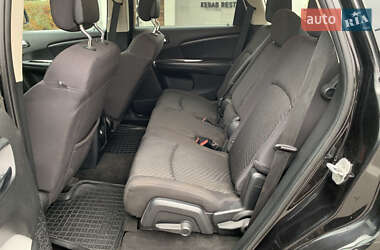 Позашляховик / Кросовер Dodge Journey 2012 в 