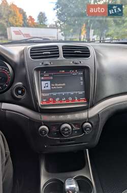 Внедорожник / Кроссовер Dodge Journey 2015 в 