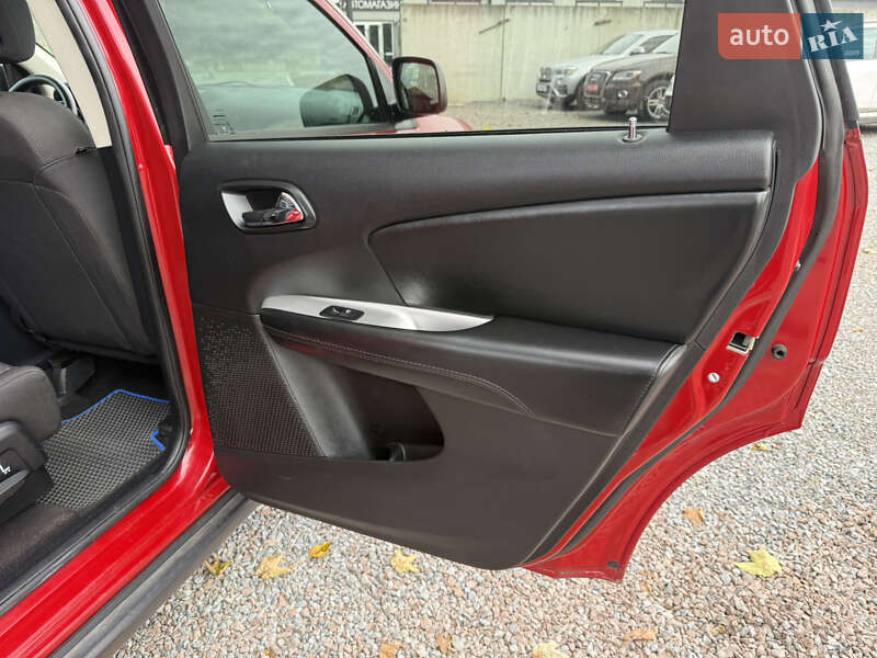 Позашляховик / Кросовер Dodge Journey 2018 в Стрию