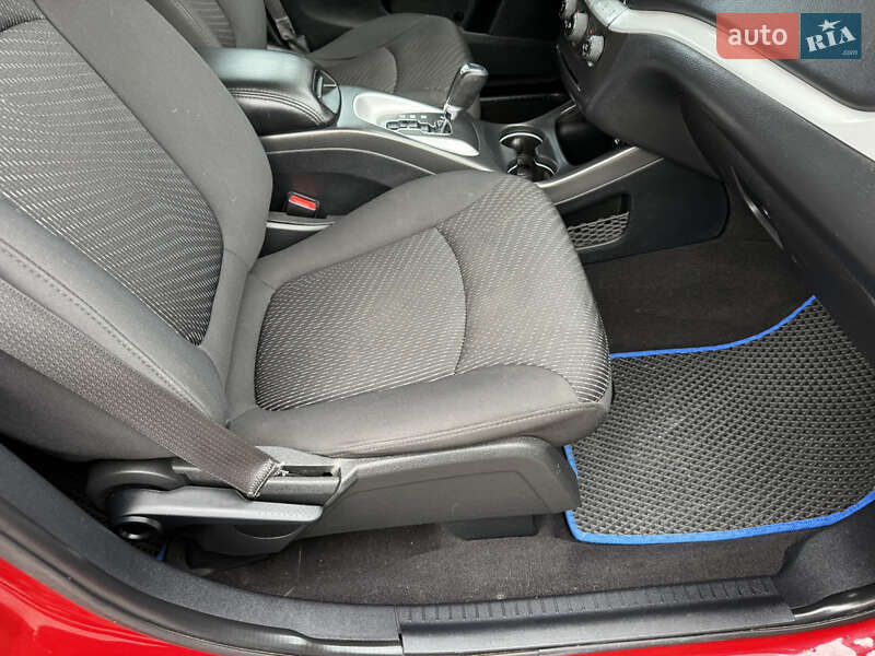 Позашляховик / Кросовер Dodge Journey 2018 в Стрию