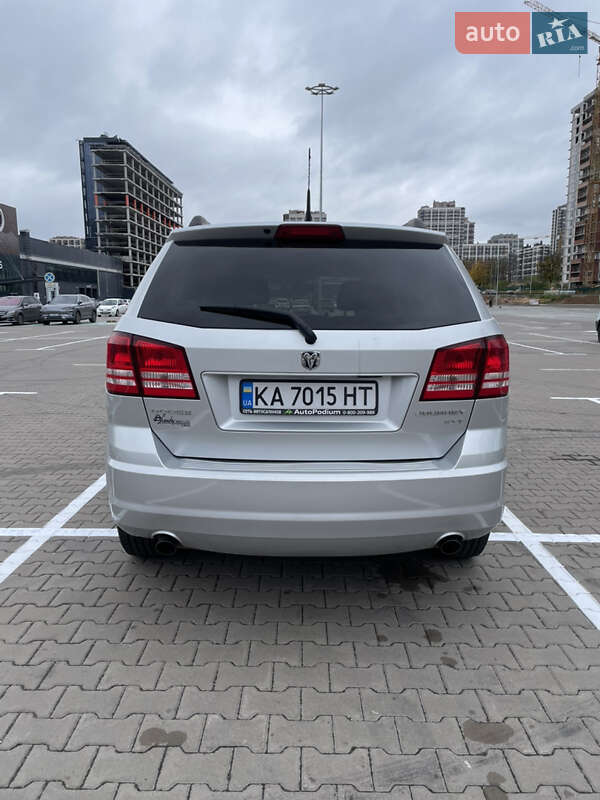 Позашляховик / Кросовер Dodge Journey 2010 в Києві