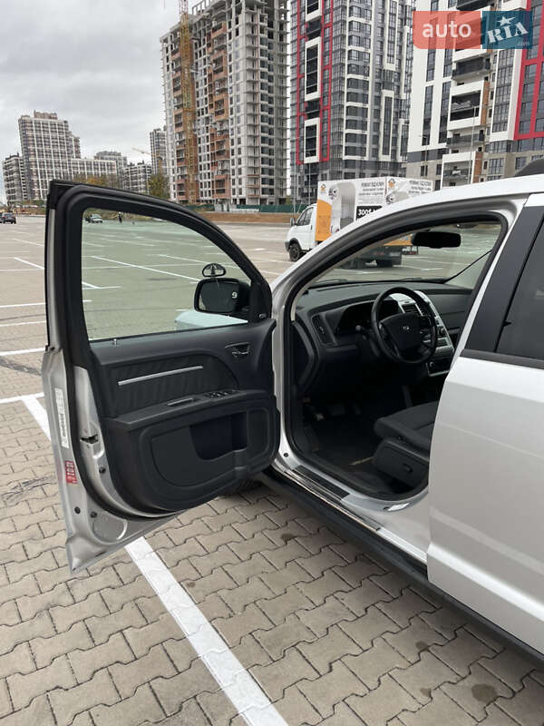 Позашляховик / Кросовер Dodge Journey 2010 в Києві