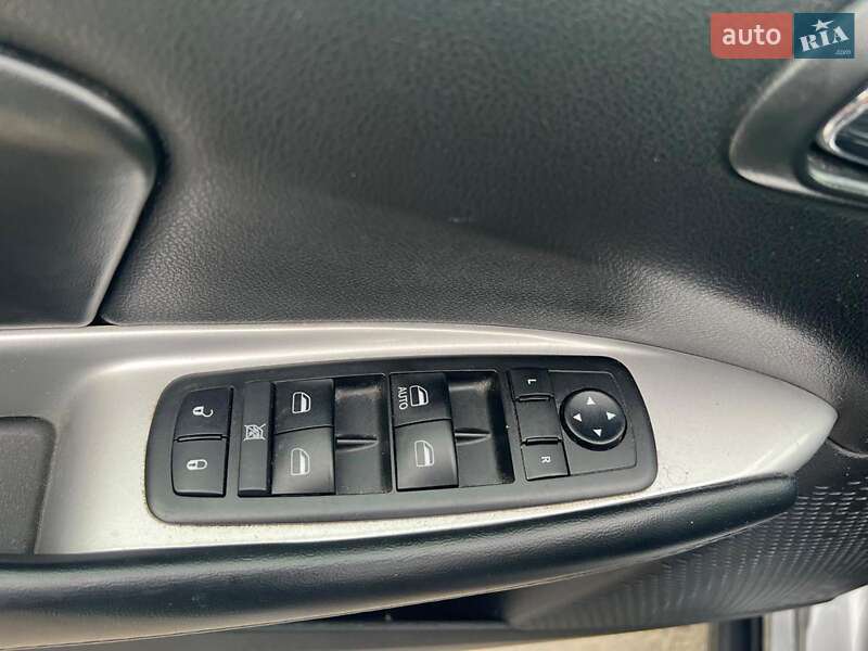 Внедорожник / Кроссовер Dodge Journey 2018 в Львове фото 20 Внедорожник / Кроссовер Dodge Journey 2018 в Львове