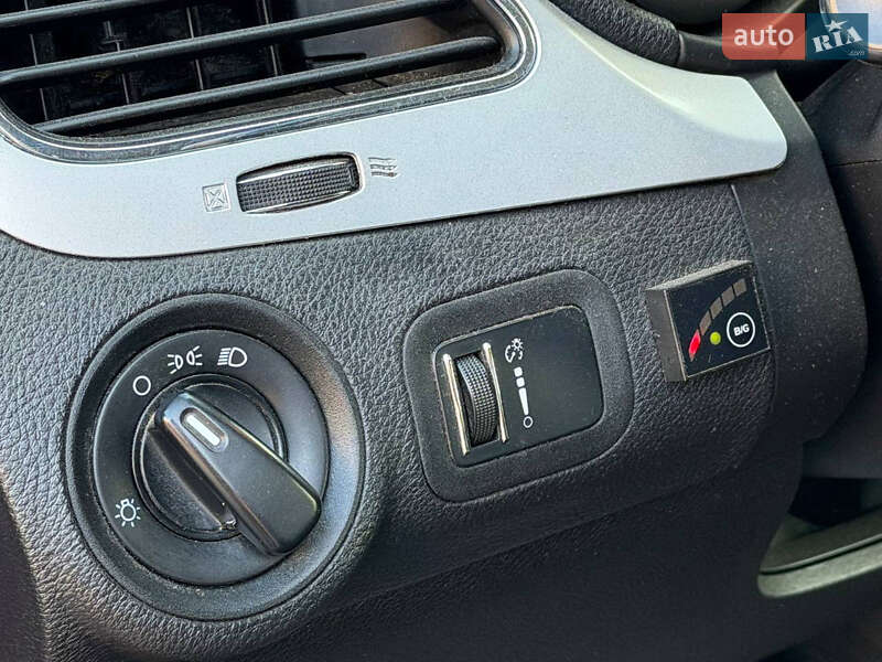 Позашляховик / Кросовер Dodge Journey 2012 в Харкові фото 13 Позашляховик / Кросовер Dodge Journey 2012 в Харкові