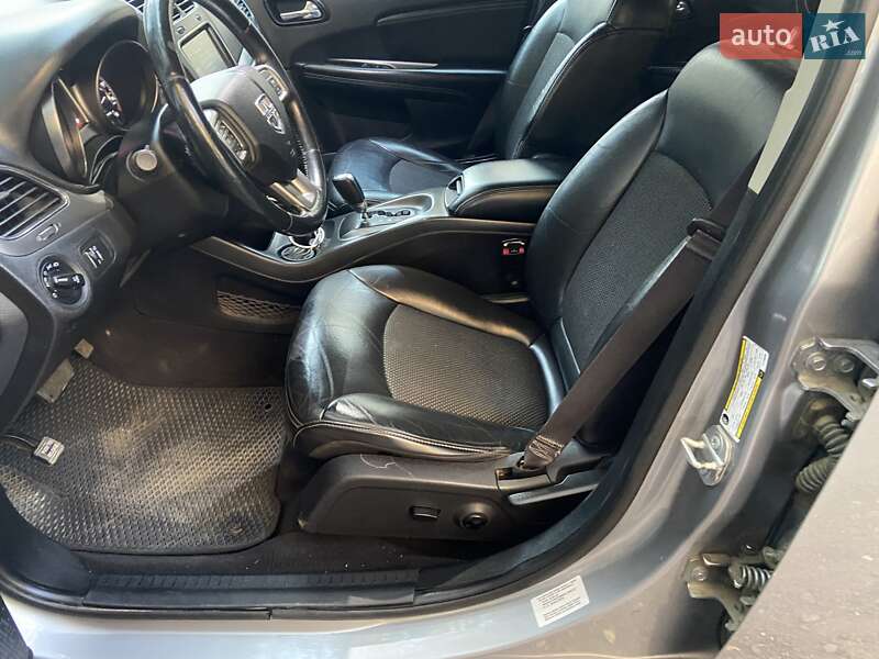 Позашляховик / Кросовер Dodge Journey 2015 в Чернівцях фото 37 Позашляховик / Кросовер Dodge Journey 2015 в Чернівцях
