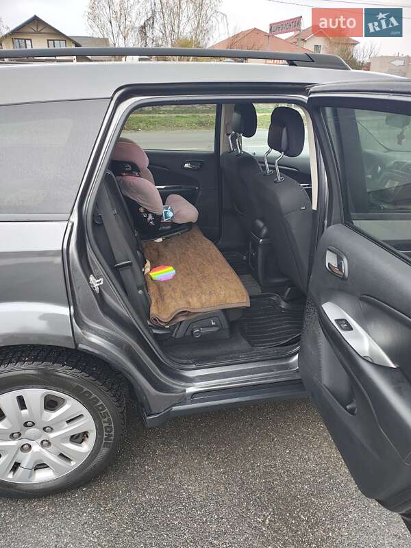 Внедорожник / Кроссовер Dodge Journey 2015 в Киеве