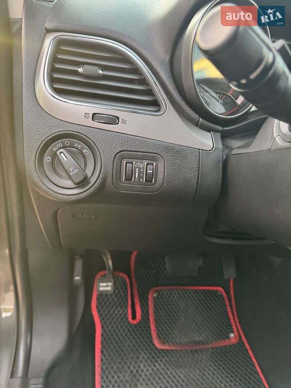 Позашляховик / Кросовер Dodge Journey 2016 в Житомирі