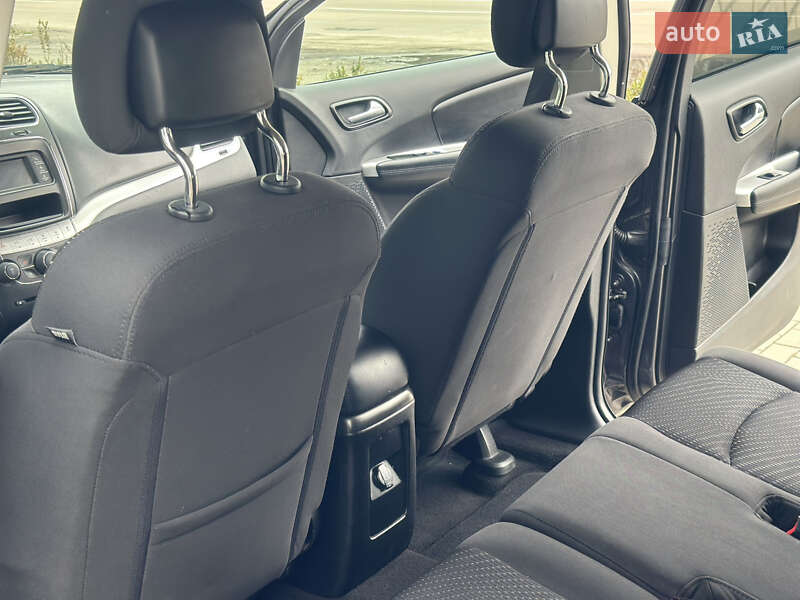 Позашляховик / Кросовер Dodge Journey 2017 в Житомирі фото 23 Позашляховик / Кросовер Dodge Journey 2017 в Житомирі