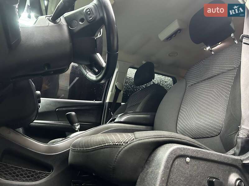 Позашляховик / Кросовер Dodge Journey 2014 в Чернівцях