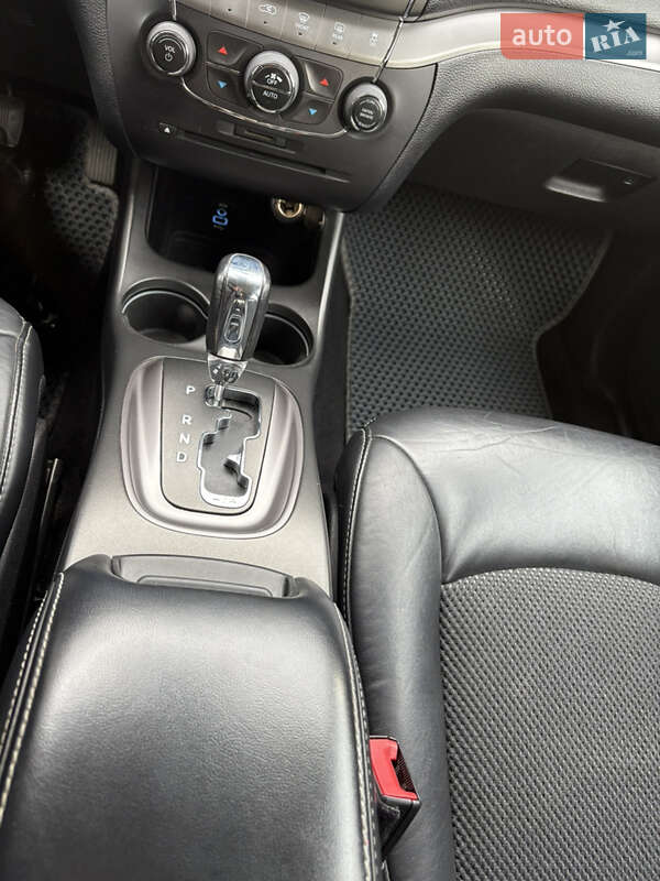 Позашляховик / Кросовер Dodge Journey 2017 в Львові фото 38 Позашляховик / Кросовер Dodge Journey 2017 в Львові