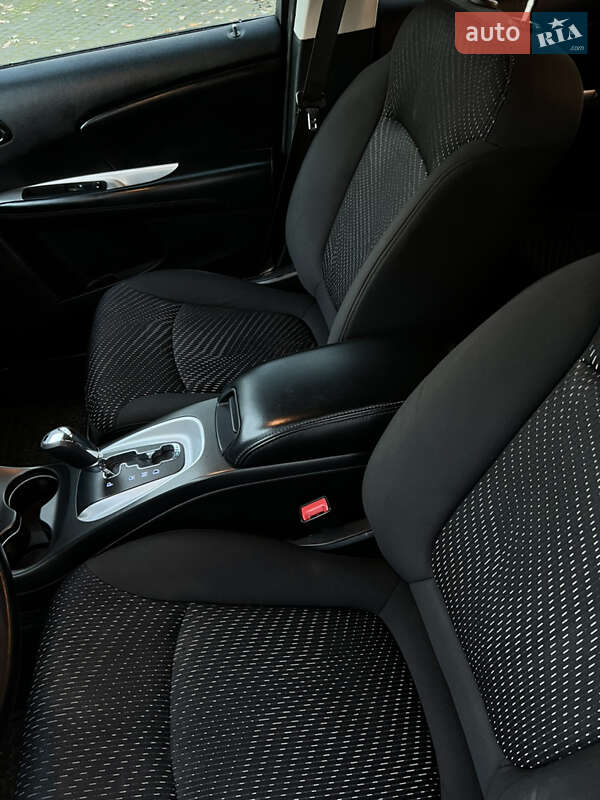 Внедорожник / Кроссовер Dodge Journey 2017 в Львове