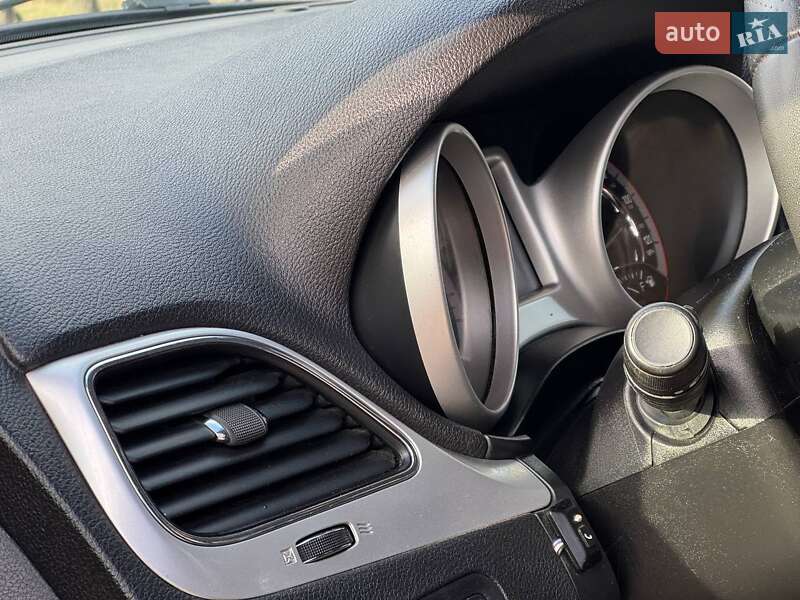 Позашляховик / Кросовер Dodge Journey 2012 в Охтирці