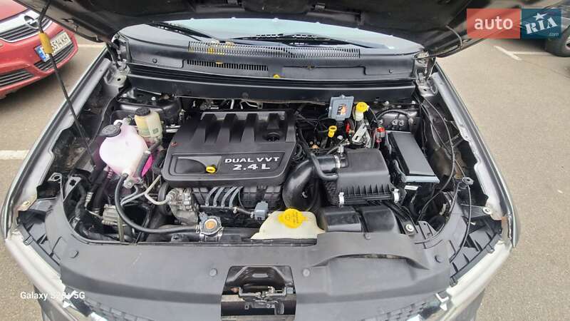 Позашляховик / Кросовер Dodge Journey 2013 в Києві
