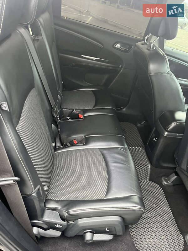 Внедорожник / Кроссовер Dodge Journey 2015 в Житомире