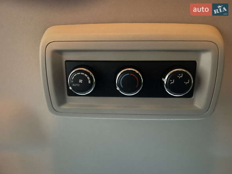 Позашляховик / Кросовер Dodge Journey 2012 в Харкові