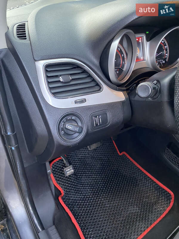 Внедорожник / Кроссовер Dodge Journey 2013 в Киеве фото 11 Внедорожник / Кроссовер Dodge Journey 2013 в Киеве