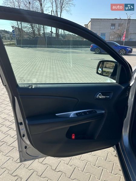 Внедорожник / Кроссовер Dodge Journey 2016 в Львове