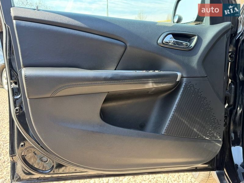 Внедорожник / Кроссовер Dodge Journey 2018 в Одессе фото 10 Внедорожник / Кроссовер Dodge Journey 2018 в Одессе