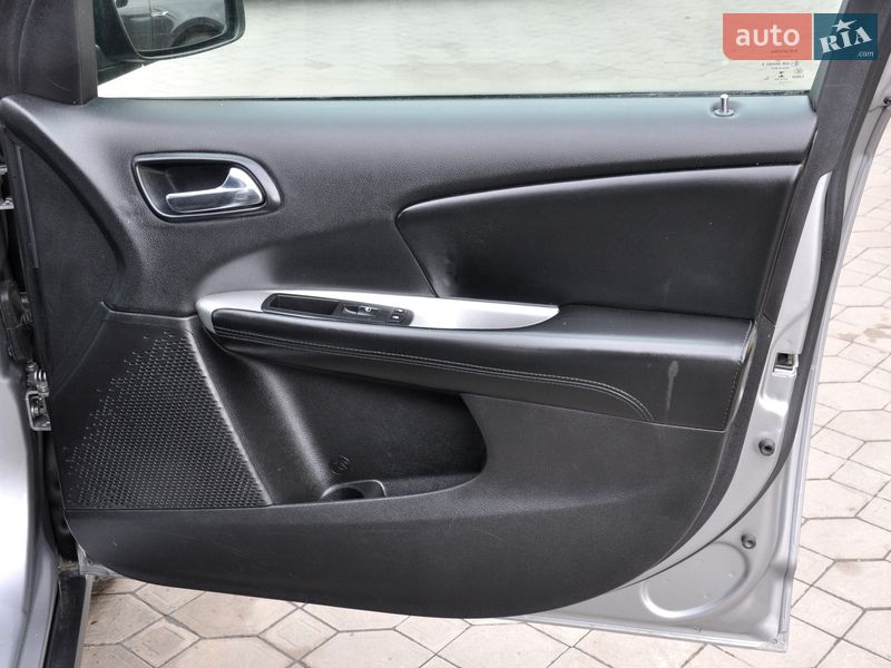 Позашляховик / Кросовер Dodge Journey 2016 в Львові