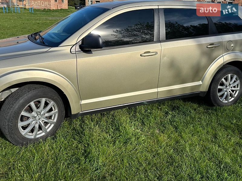 Внедорожник / Кроссовер Dodge Journey 2010 в Миргороде