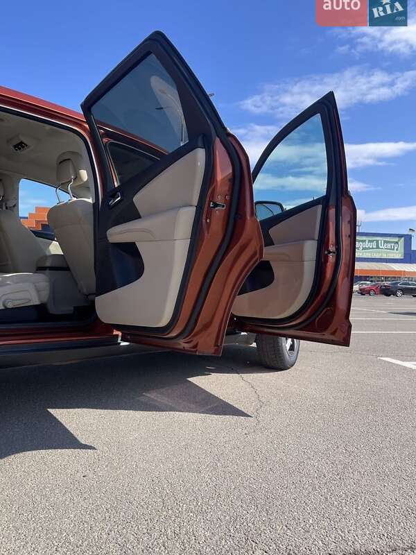 Внедорожник / Кроссовер Dodge Journey 2012 в Кривом Роге