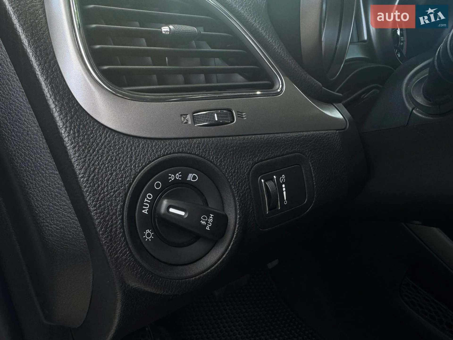 2019 Dodge Journey - мініатюра 14