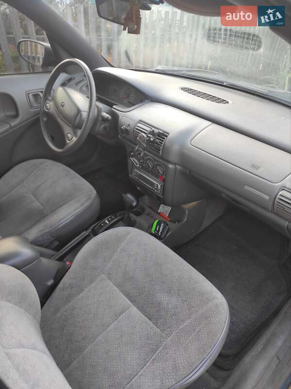 Седан Dodge Neon 1995 в Чернобае