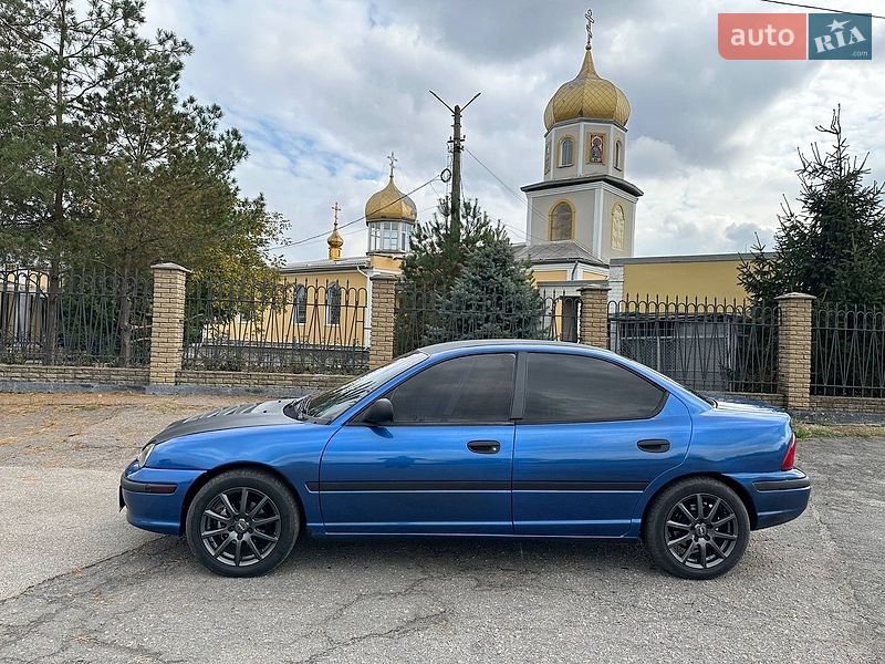 Седан Dodge Neon 1996 в Кривом Роге