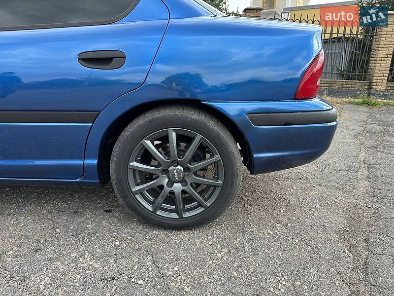 Седан Dodge Neon 1996 в Кривом Роге