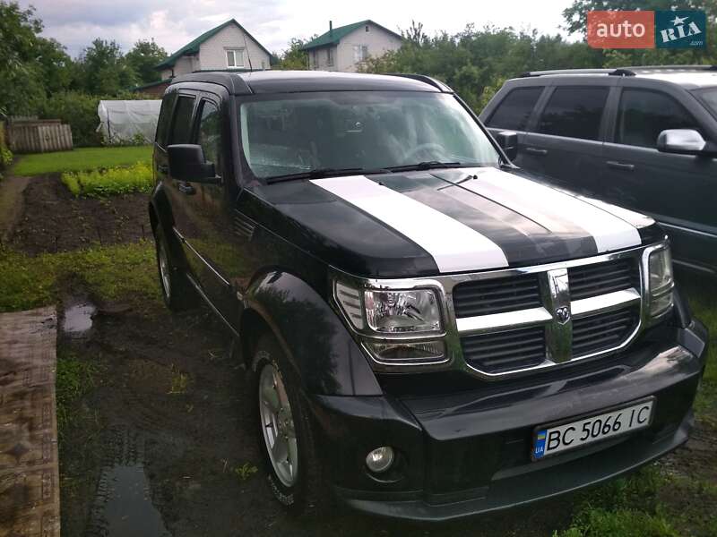 Внедорожник / Кроссовер Dodge Nitro 2007 в Черкассах