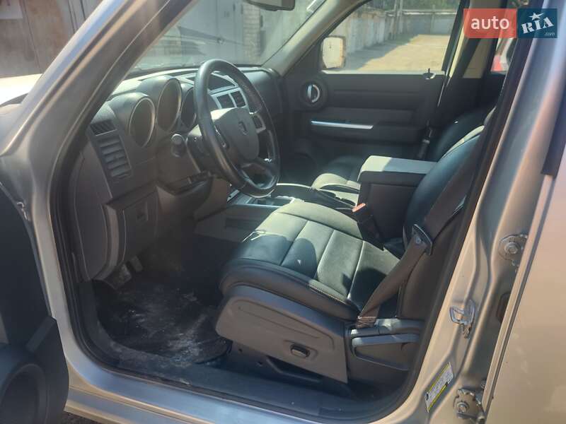 Внедорожник / Кроссовер Dodge Nitro 2007 в Киеве