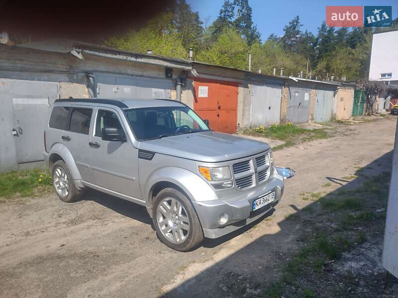 Внедорожник / Кроссовер Dodge Nitro 2007 в Киеве