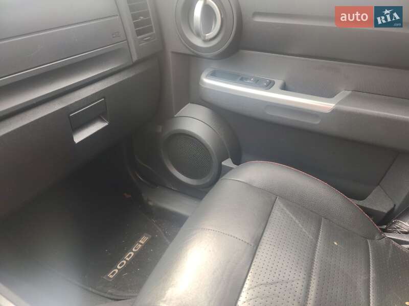 Внедорожник / Кроссовер Dodge Nitro 2007 в Киеве