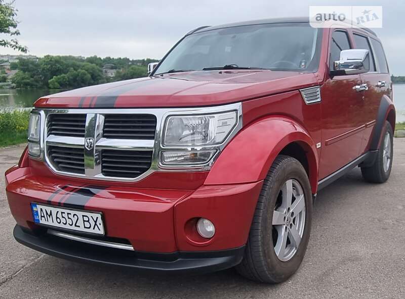 Внедорожник / Кроссовер Dodge Nitro 2008 в Бердичеве
