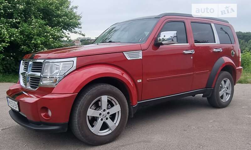 Внедорожник / Кроссовер Dodge Nitro 2008 в Бердичеве