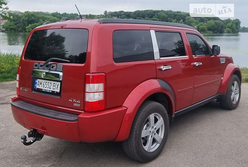 Внедорожник / Кроссовер Dodge Nitro 2008 в Бердичеве