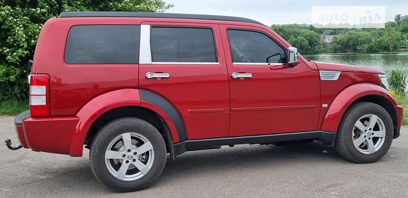 Внедорожник / Кроссовер Dodge Nitro 2008 в Бердичеве