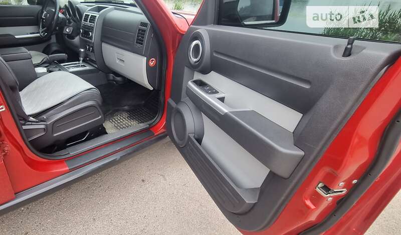 Внедорожник / Кроссовер Dodge Nitro 2008 в Бердичеве