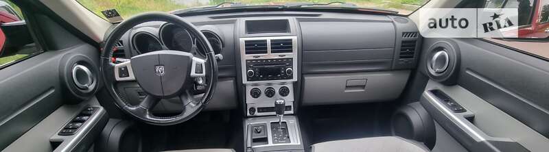 Внедорожник / Кроссовер Dodge Nitro 2008 в Бердичеве