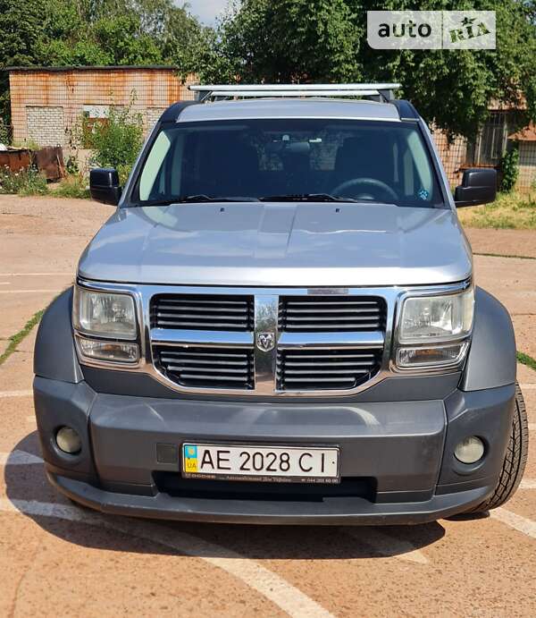 Внедорожник / Кроссовер Dodge Nitro 2008 в Кривом Роге