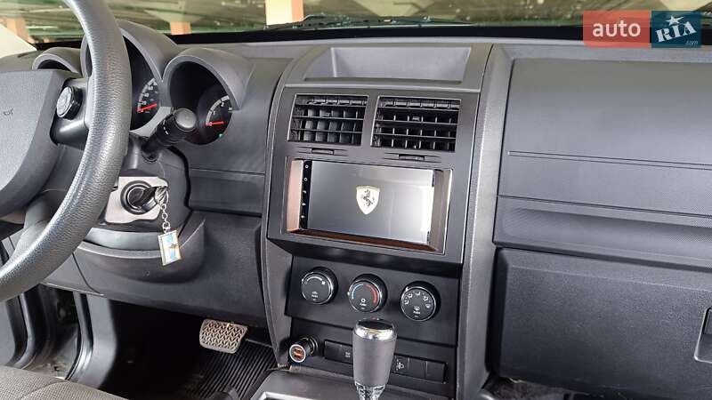 Позашляховик / Кросовер Dodge Nitro 2008 в Києві фото 9 Позашляховик / Кросовер Dodge Nitro 2008 в Києві