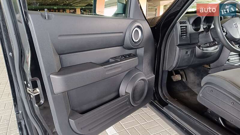 Позашляховик / Кросовер Dodge Nitro 2008 в Києві