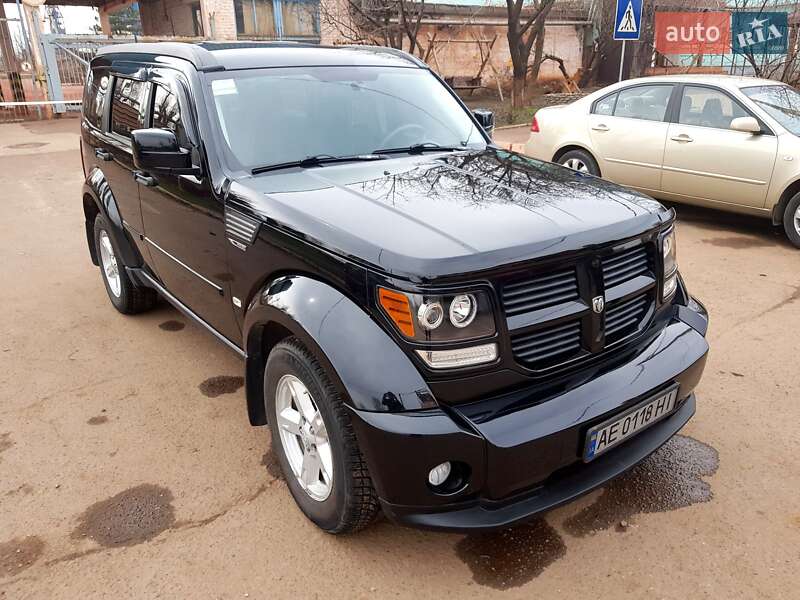 Внедорожник / Кроссовер Dodge Nitro 2007 в Батурине