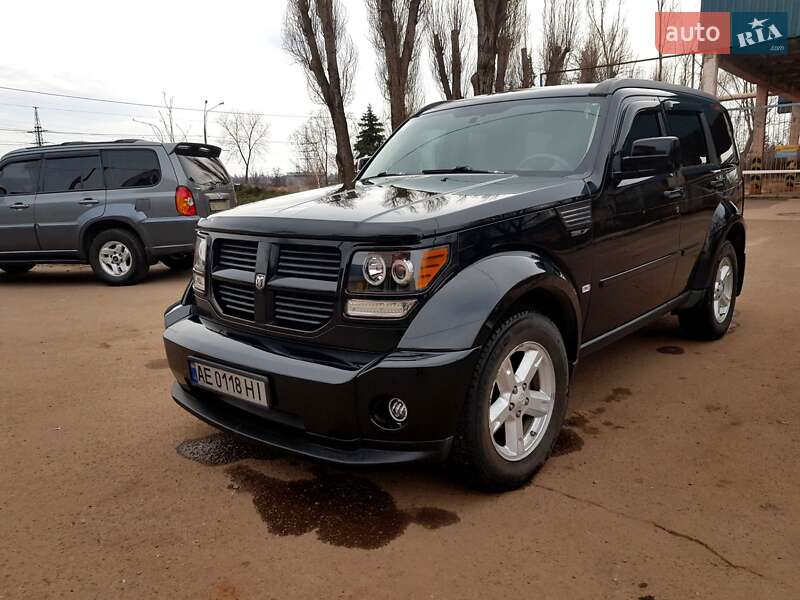 Внедорожник / Кроссовер Dodge Nitro 2007 в Батурине