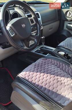 Внедорожник / Кроссовер Dodge Nitro 2008 в 