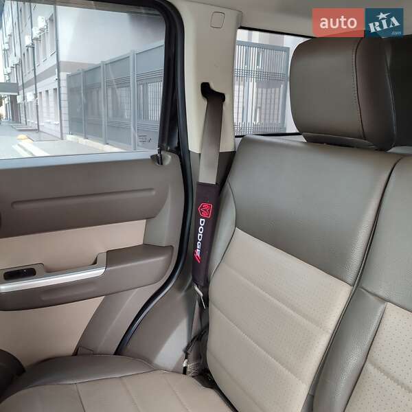 Внедорожник / Кроссовер Dodge Nitro 2007 в Луцке